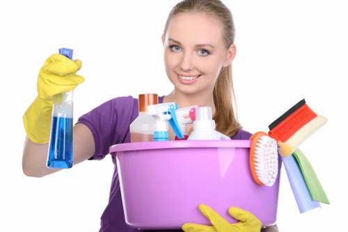 One off cleaning visit in KT2 for a flat or house before moving day