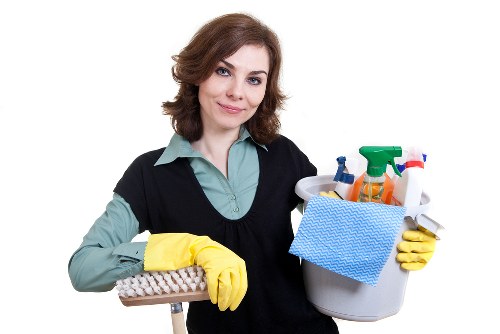 Detailed kitchen and bathroom cleaning in a KT2 residence