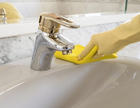 Deep cleaning for a flat or house in the KT2 area